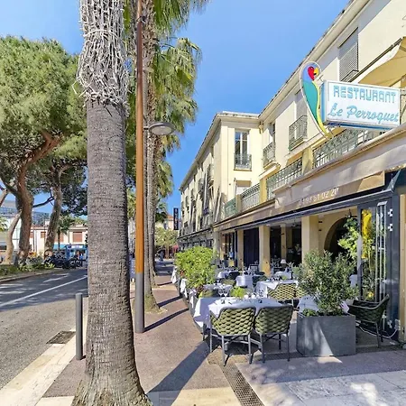 Au Coeur De Juan-les-pins, Magnifique Appartement, Clim, 30m De La Antibes