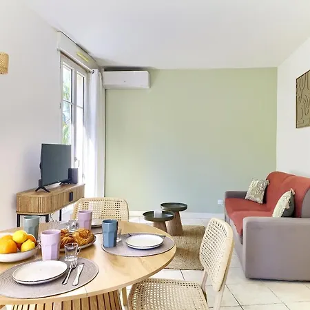 Au Coeur De Juan-les-pins, Magnifique Appartement, Clim, 30m De La *
