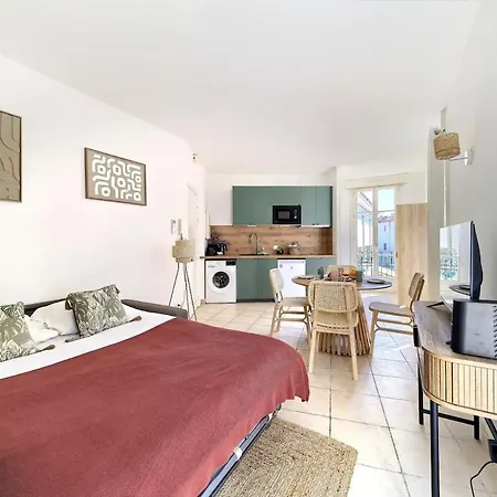 Au Coeur De Juan-les-pins, Magnifique Appartement, Clim, 30m De La Appartement *